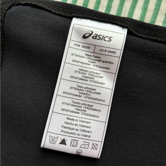 ASICS Knit Walking Shorts EUC Size Medium - Picture 4 of 6